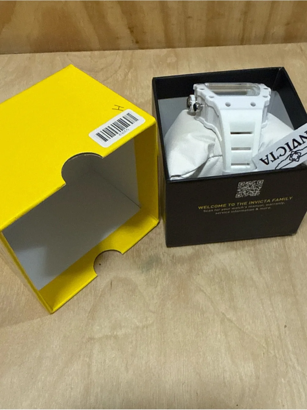 Invicta 44.3mm w/ Skeleton Dial PC Case Material White Watch